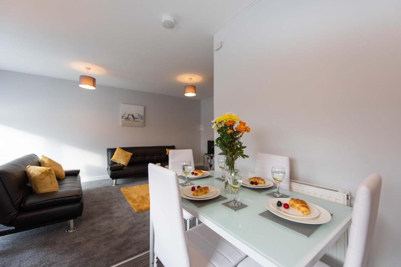 Premier - Wishaw En-Suite Apartment Экстерьер фото