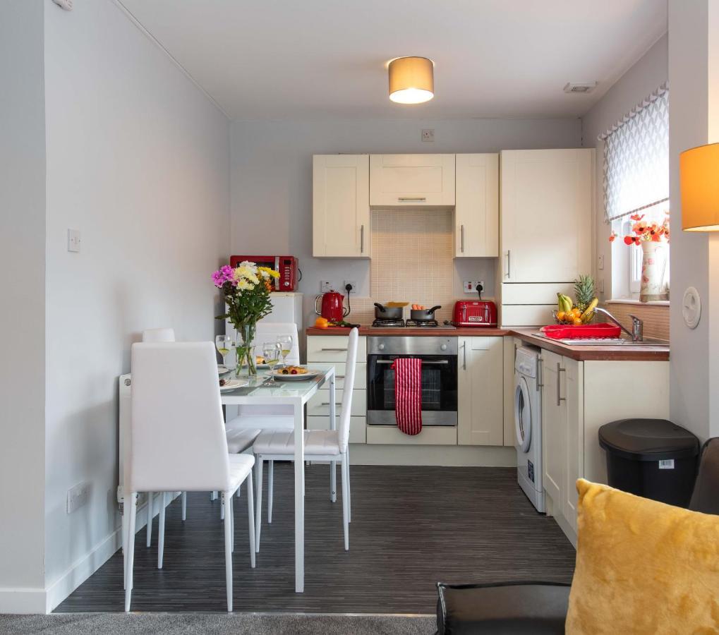Premier - Wishaw En-Suite Apartment Экстерьер фото
