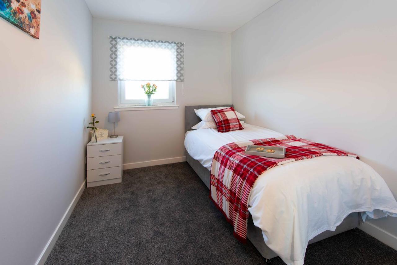 Premier - Wishaw En-Suite Apartment Экстерьер фото
