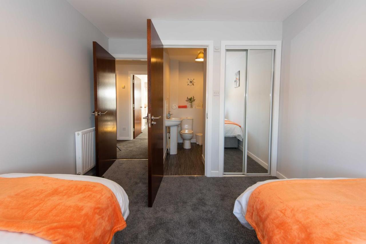 Premier - Wishaw En-Suite Apartment Экстерьер фото
